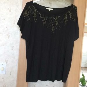 Sejour Black short capped sleeve top.